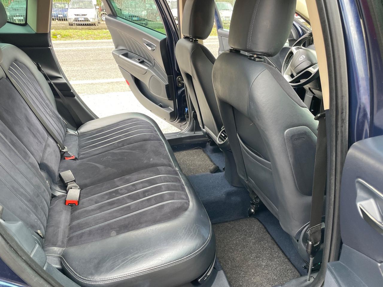 Lancia Delta 1.6 MJT DPF Silver