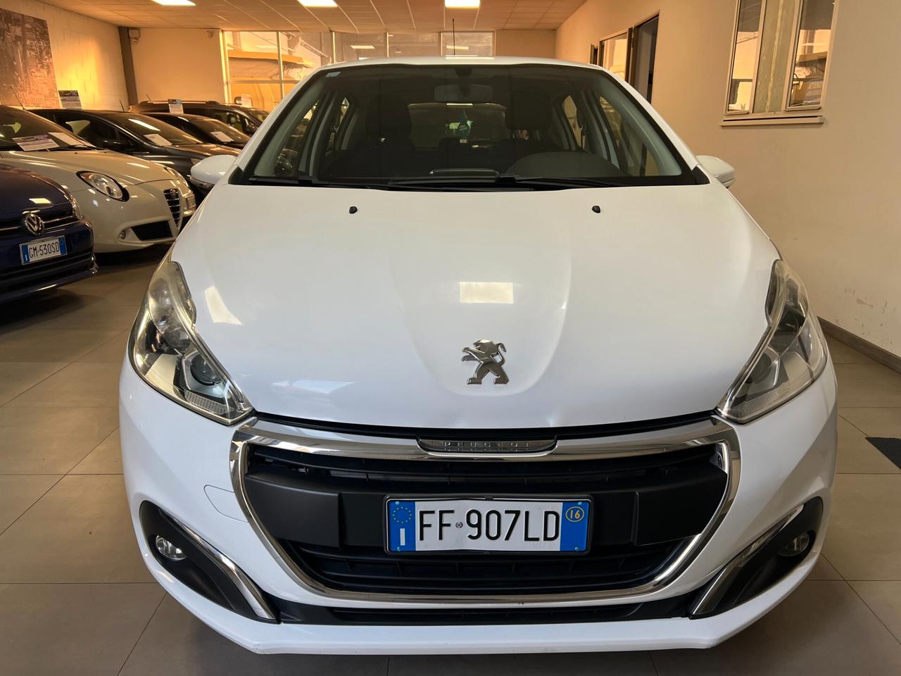 Peugeot 208 PureTech 82 5p. GPL Allure