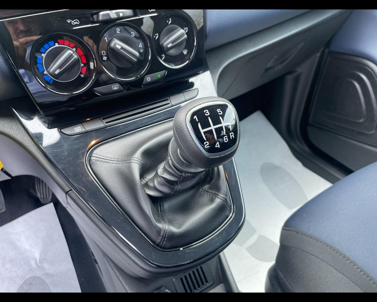LANCIA Ypsilon III 2021 - Ypsilon 1.0 firefly hybrid Platino s&s 70cv
