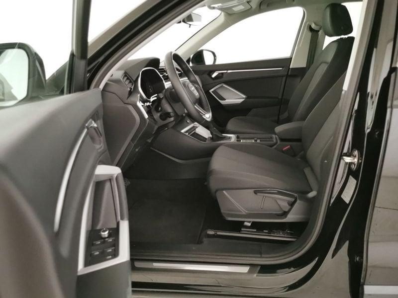 Audi Q3 35 2.0 tdi Business Advanced s-tronic