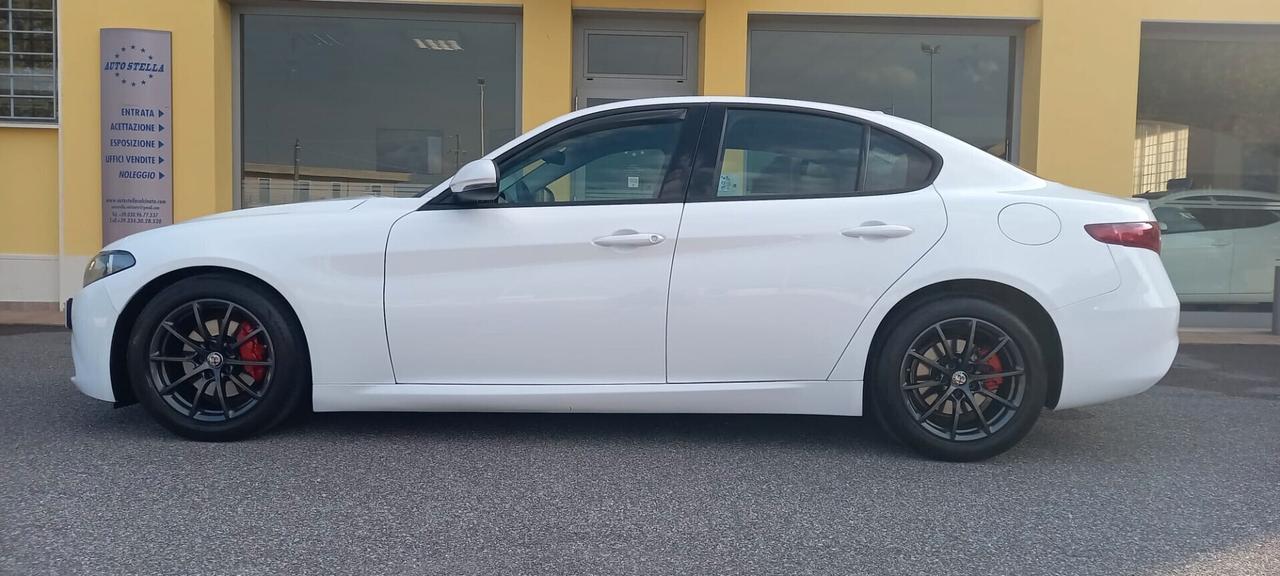 ALFA ROMEO GIULIA Turbodiesel cc. 2.143 CV. 150 Euro 6B Automatica 5 Porte 5 Posti con Cambio Paddle al Volante (F1).