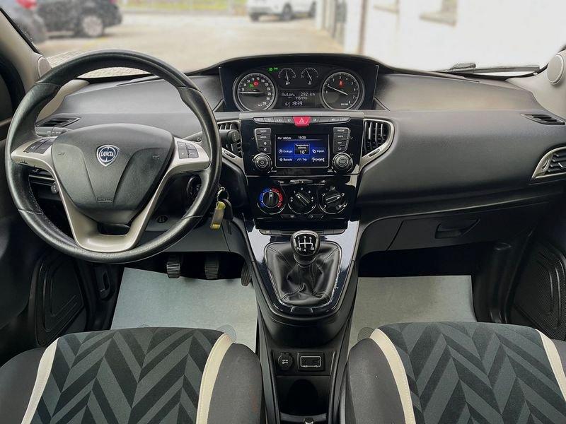 Lancia Ypsilon 1.2 69cv Gold
