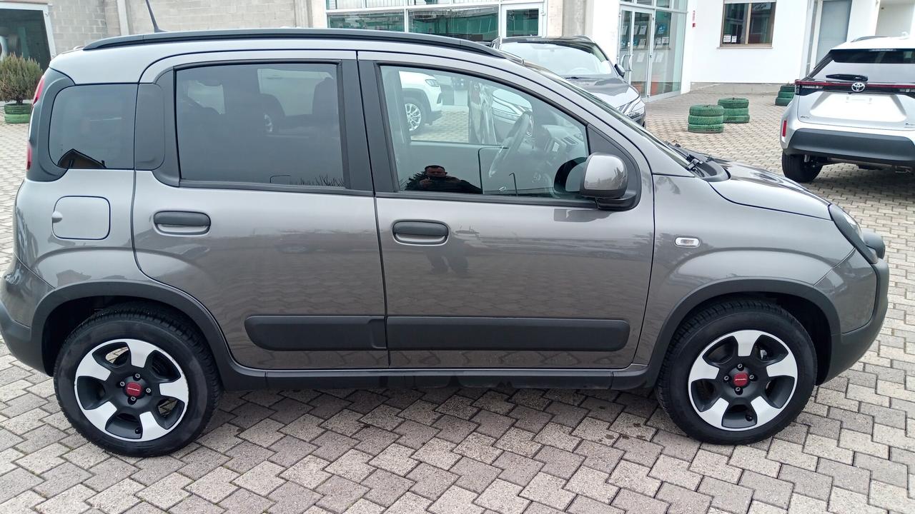 Fiat Panda 1.0 FireFly S&S Hybrid City Cross