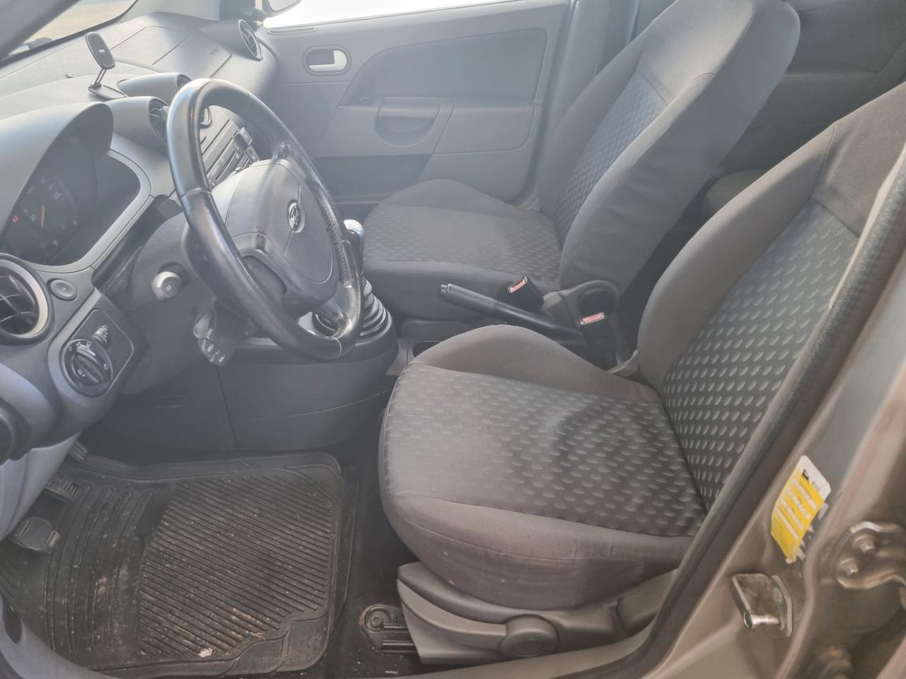 Ford Fiesta 1.4 16V 5p. Zetec