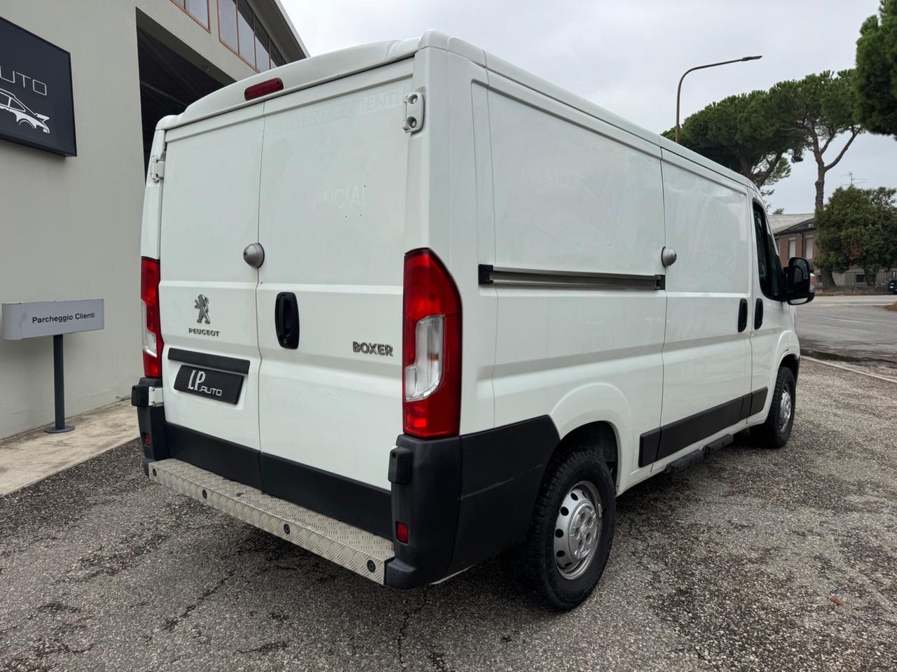 Peugeot Boxer 330 BlueHDi 140 S&S PC-TN Combi Comfort
