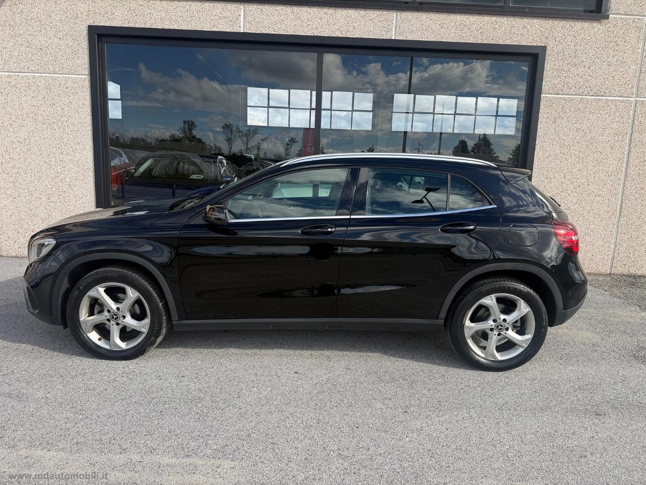 MERCEDES-BENZ GLA 200 d Automatic 4Matic Sport LED CAMERA NAVI