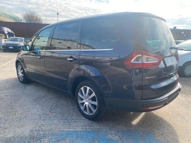 Ford Galaxy 2.0 TDCi 140 CV Ghia DPF