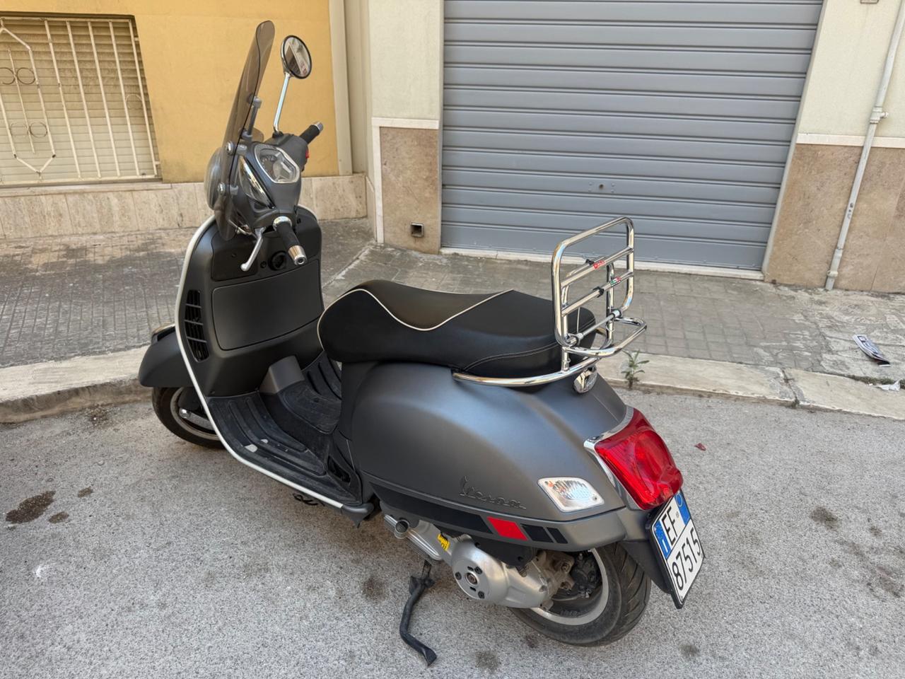 Piaggio Vespa 300 GTS S