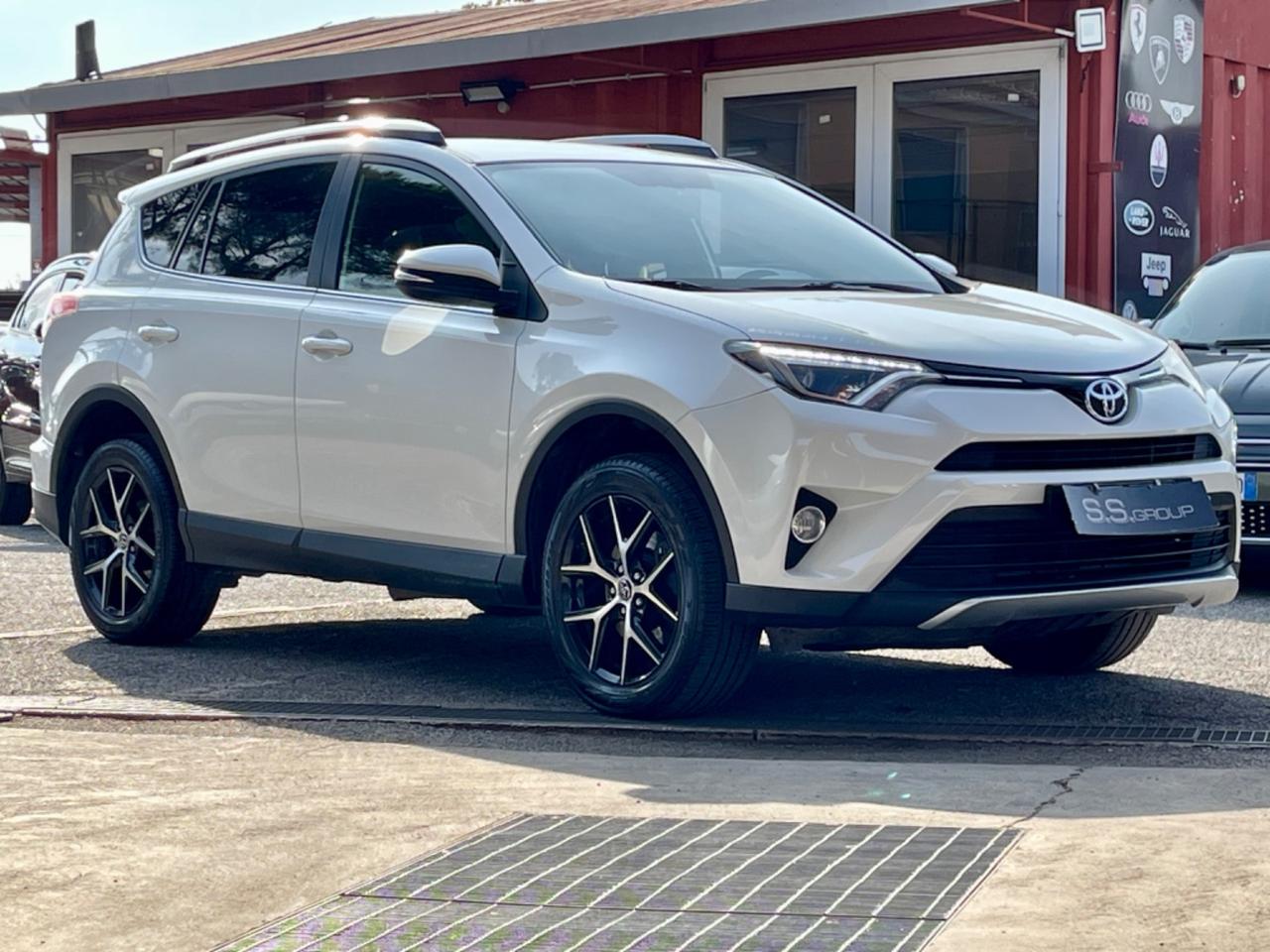 RAV 4 RAV4 2.2 D-CAT -Lounge-rate-unipro-garanzia