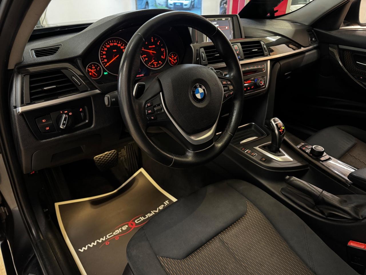 Bmw 320 320d xDrive Touring Luxury-4x4-Garantita-Permute