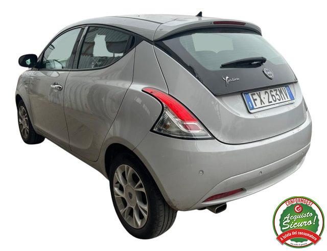 LANCIA Ypsilon 1.2 69 CV 5 porte Gold