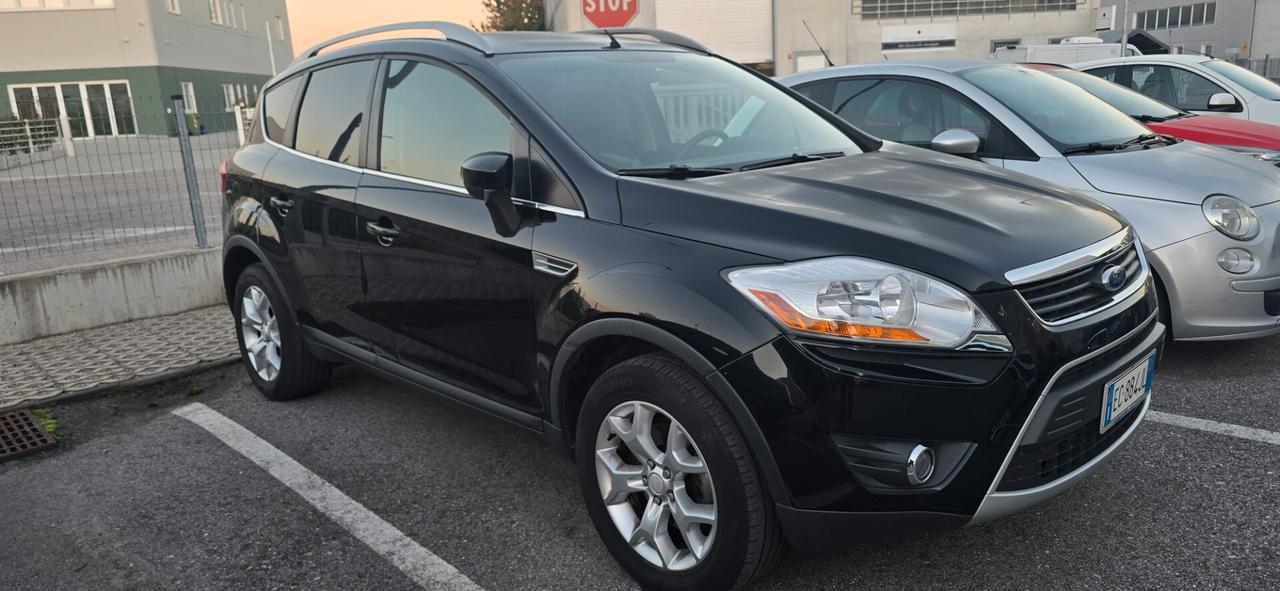 Ford Kuga Kuga+ 2.0 TDCi 140 CV 2WD DPF