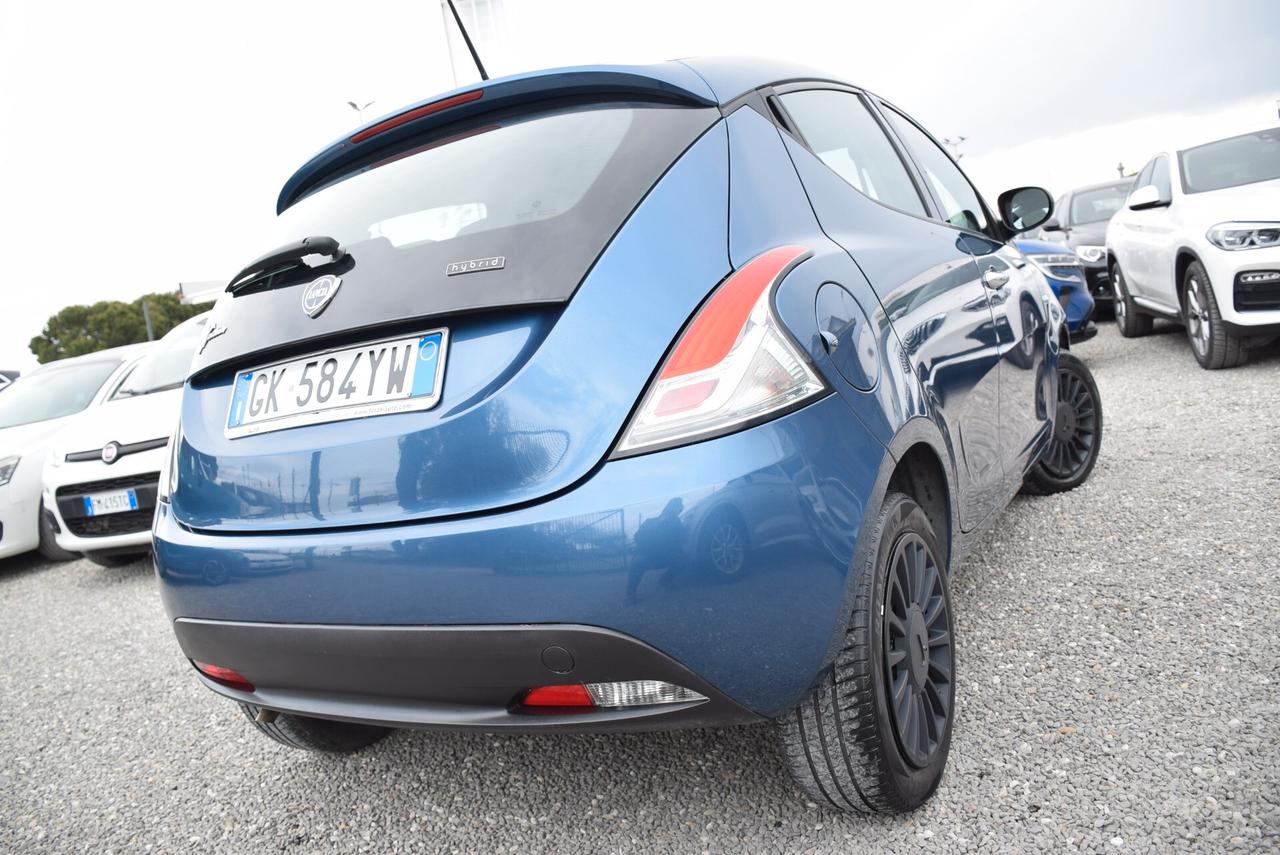 Lancia Ypsilon ALBERTA FERRETTI 1.0 HYBRID FireFly 5 posti CLIMA LED BT NEOPATENTATI