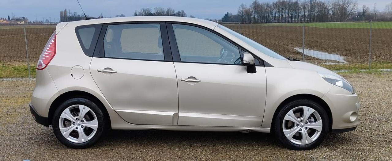 Renault Scenic Scénic X-Mod 1.5 dCi 110CV Luxe