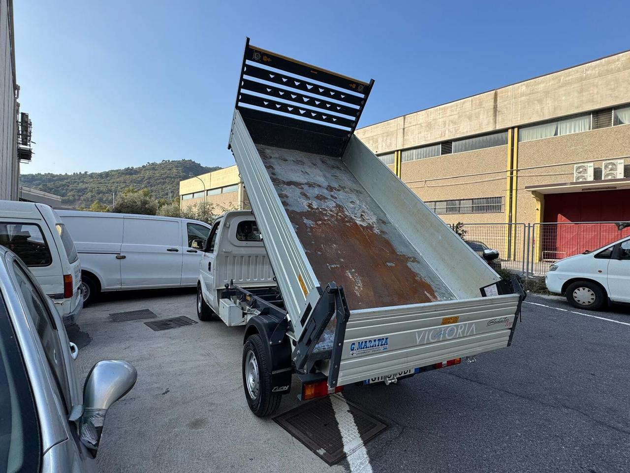 GIOTTI VICTORIA Gladiator Top 1.5 benzina 101cv RIBALTABILE TRILATERALE 2023 IVA