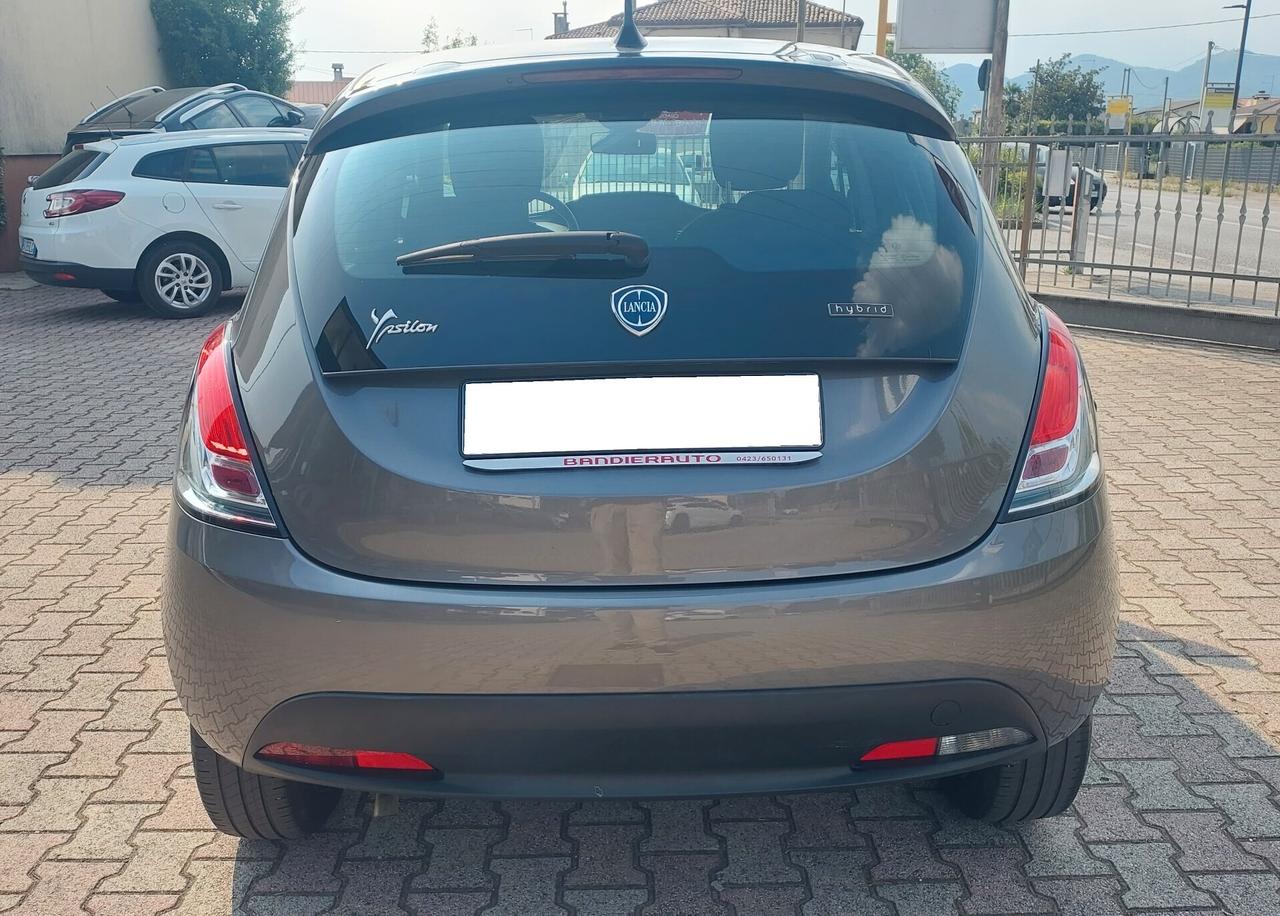 Lancia Ypsilon 1.0 FireFly 5 porte S&S Hybrid Silver Plus