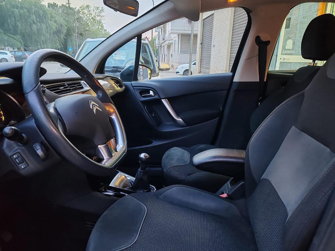 CITROEN C3 1.4 HDi 70CV EXLUSIVE STRAFUUL