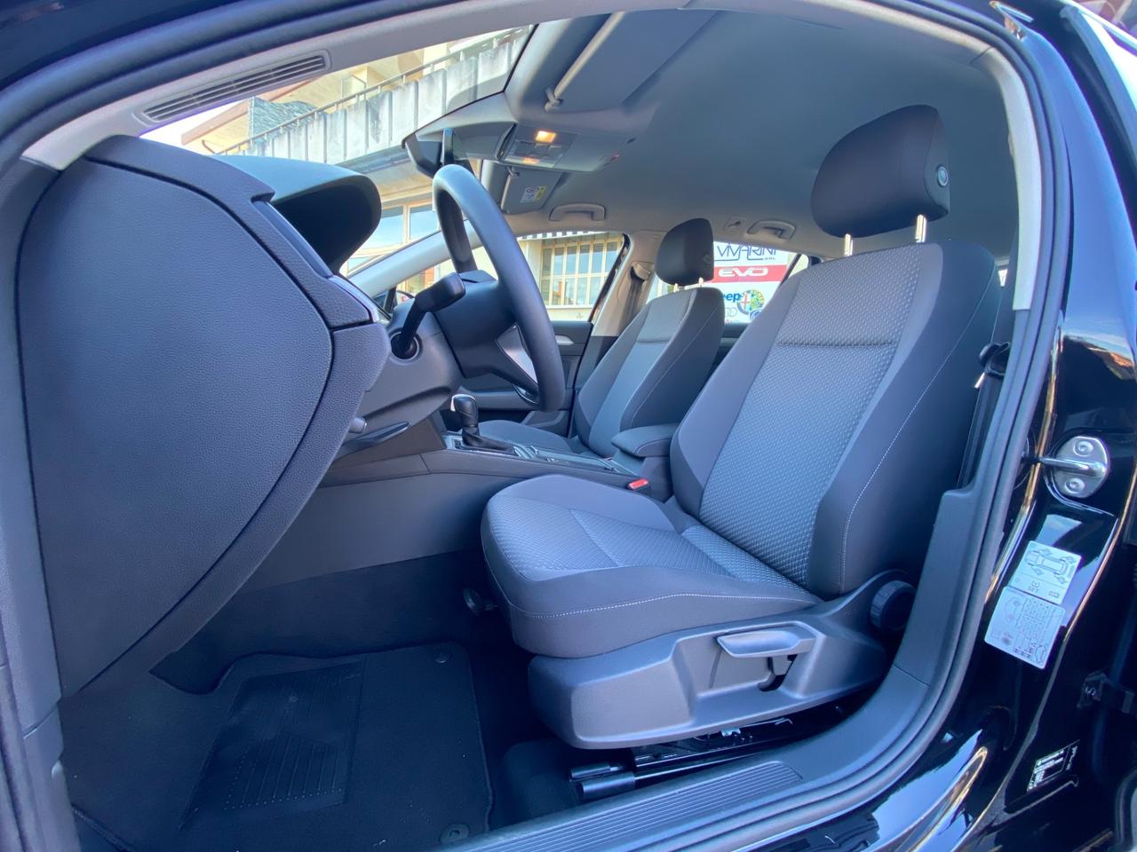 Volkswagen Passat Variant 1.6 TDI SCR DSG Business BMT