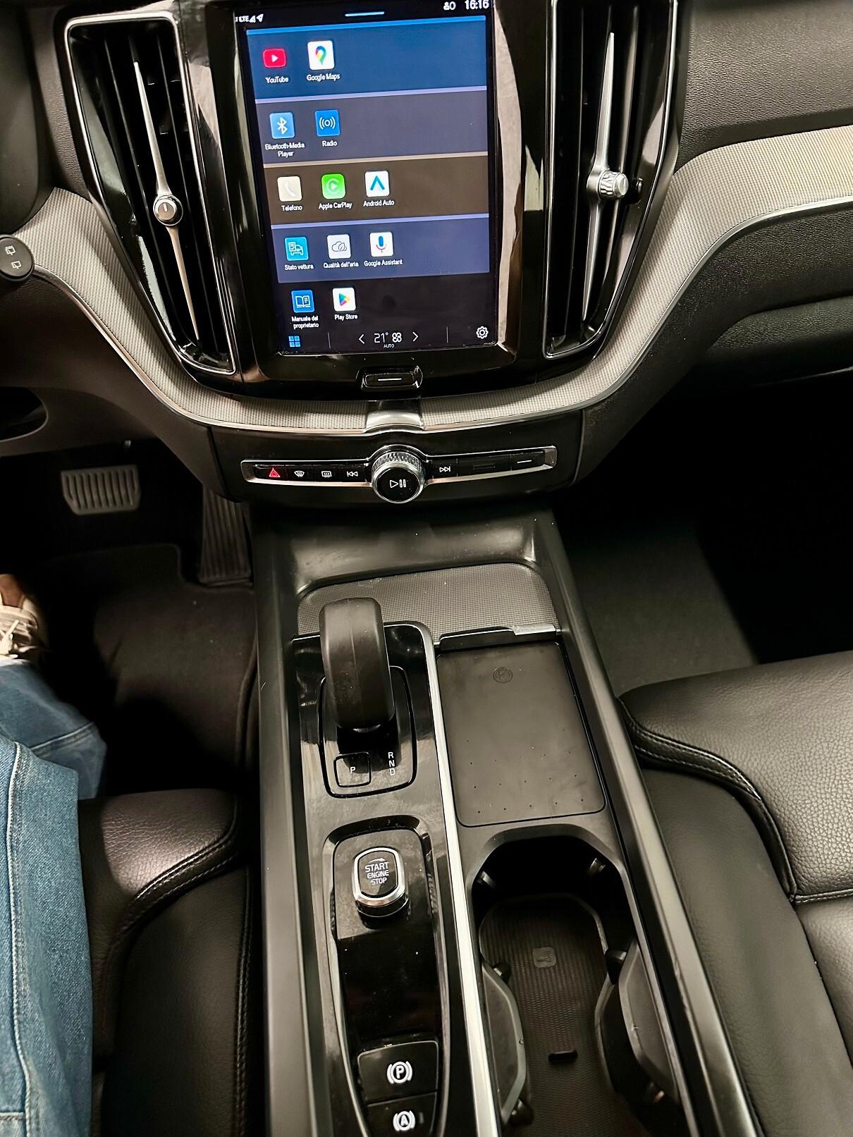 Volvo XC 60 XC60 T6 Recharge Plug-in Hybrid AWD automatico Plus Bright