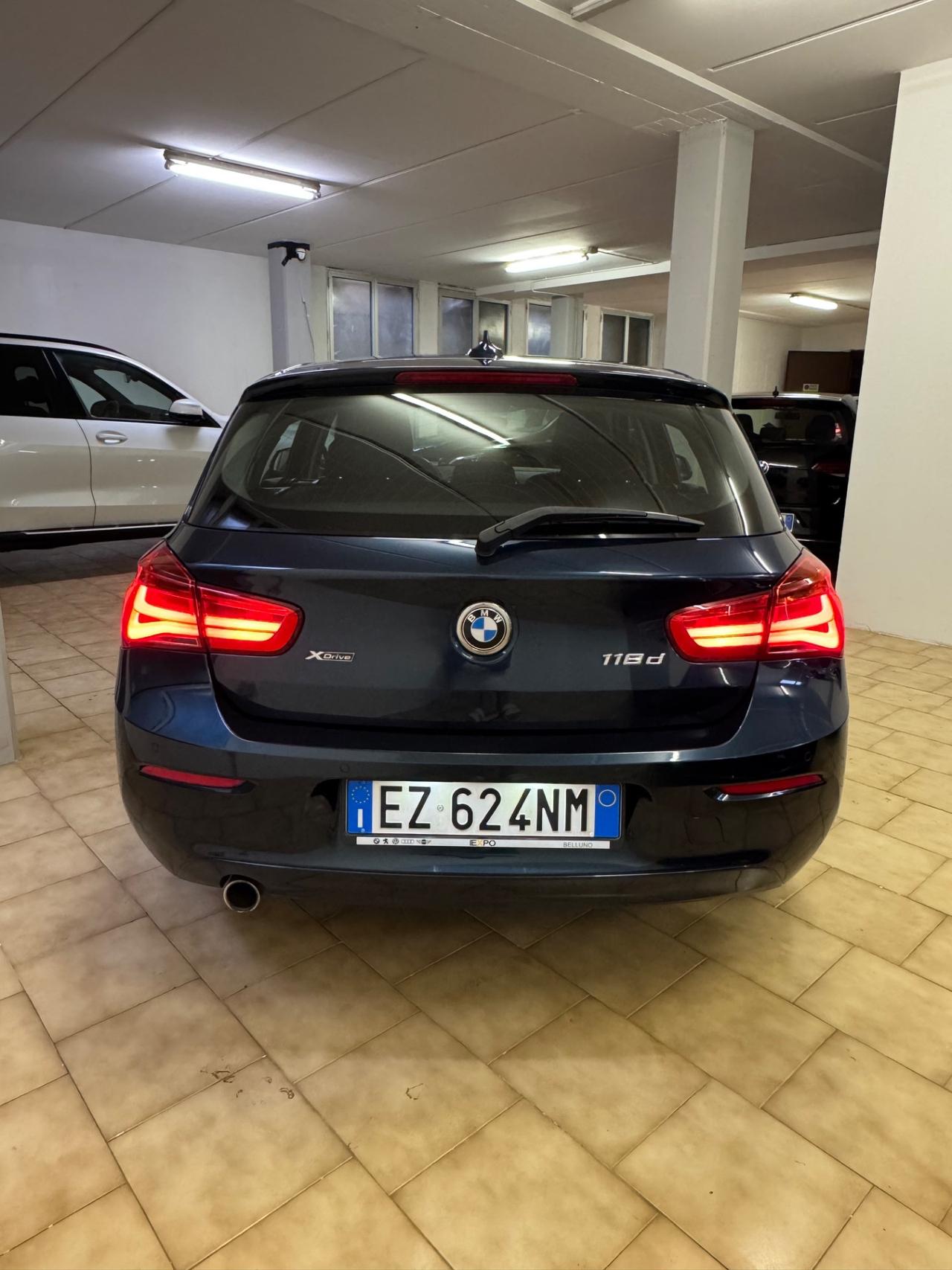 Bmw 118d xDrive 5p. Urban