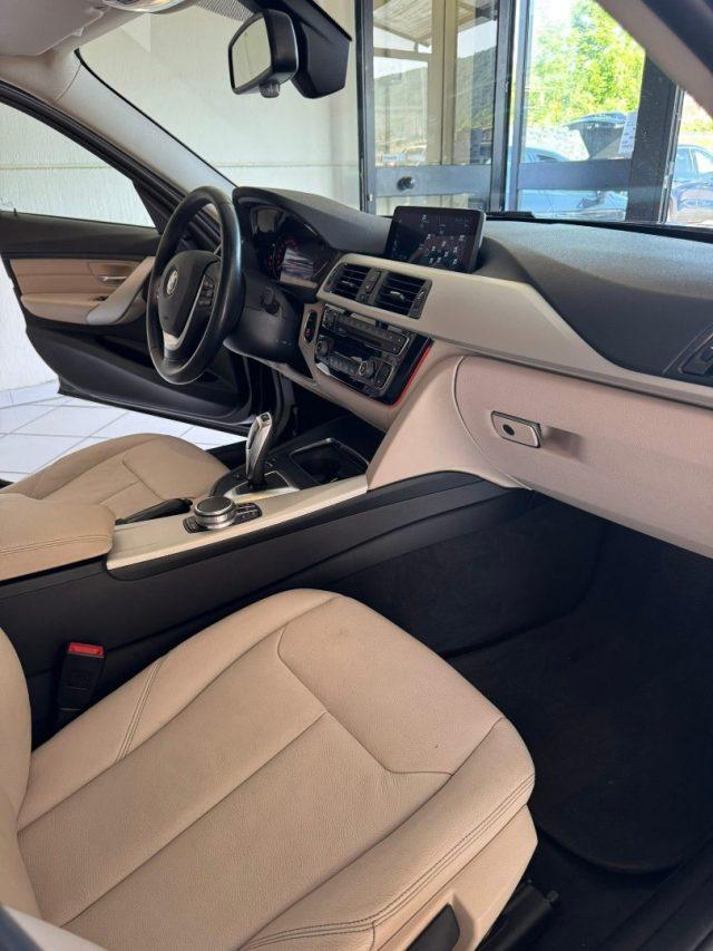 BMW 320 d xDrive Touring Luxury Automatica