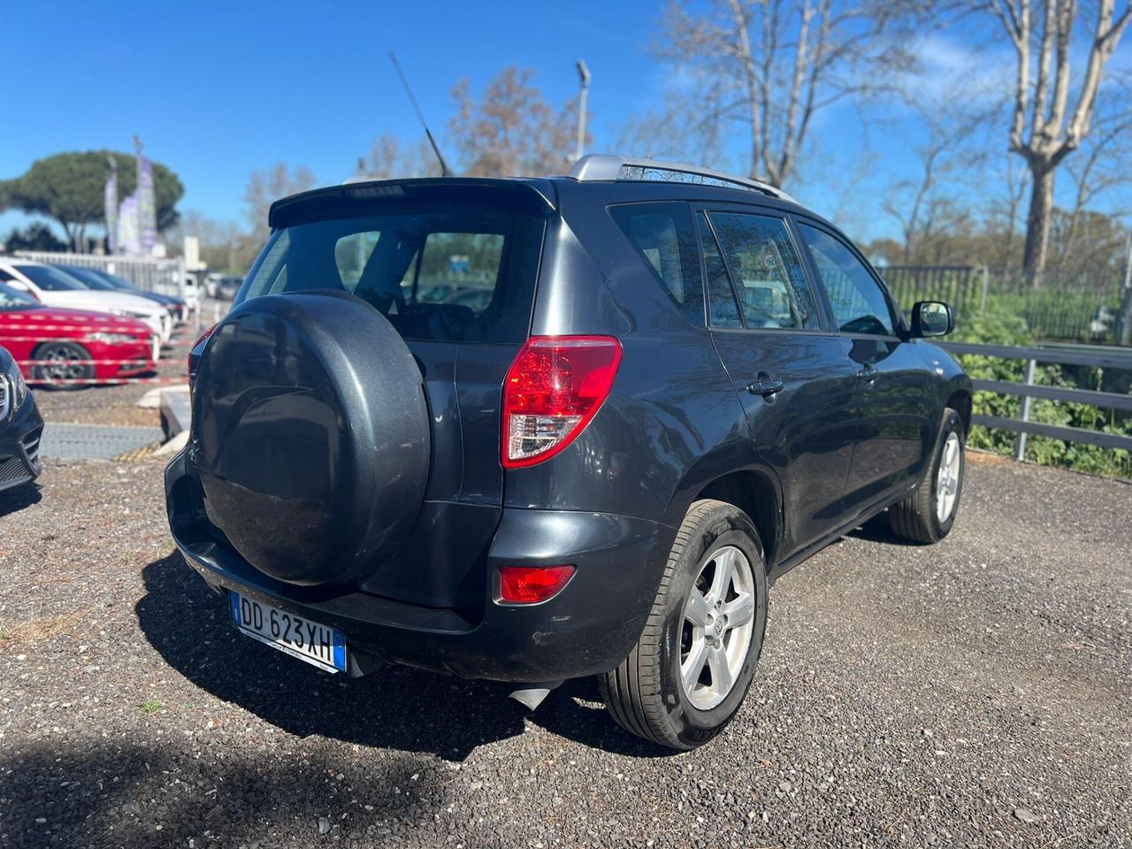 Toyota RAV 4 RAV4 2.2 D-4D 136CV Sol