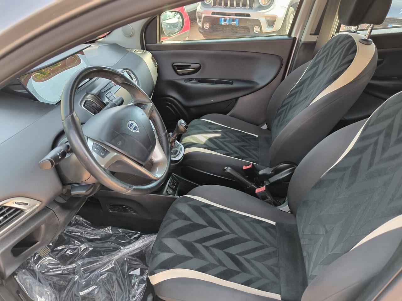 Lancia Ypsilon 1.3 MJT 16V 95 CV 5 porte S&S Gold
