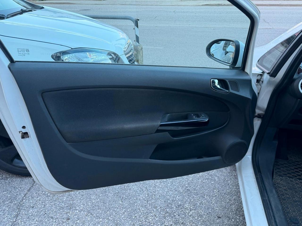 Opel Corsa 1.3 CDTI 75CV 3 porte