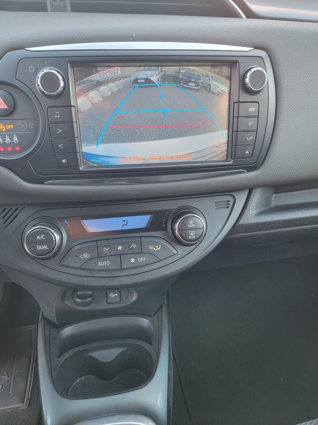 Toyota Yaris 1.5 Hybrid 5 porte GARANZIA NAVY