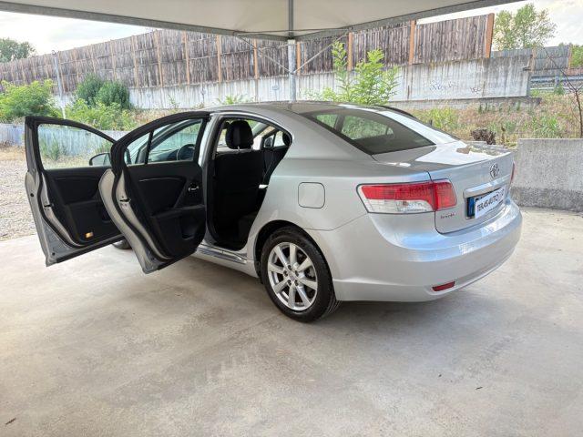 TOYOTA Avensis 2.0 D-4D KM E MOTORE ORIGINALI TAGLIANDI CERTIFICA