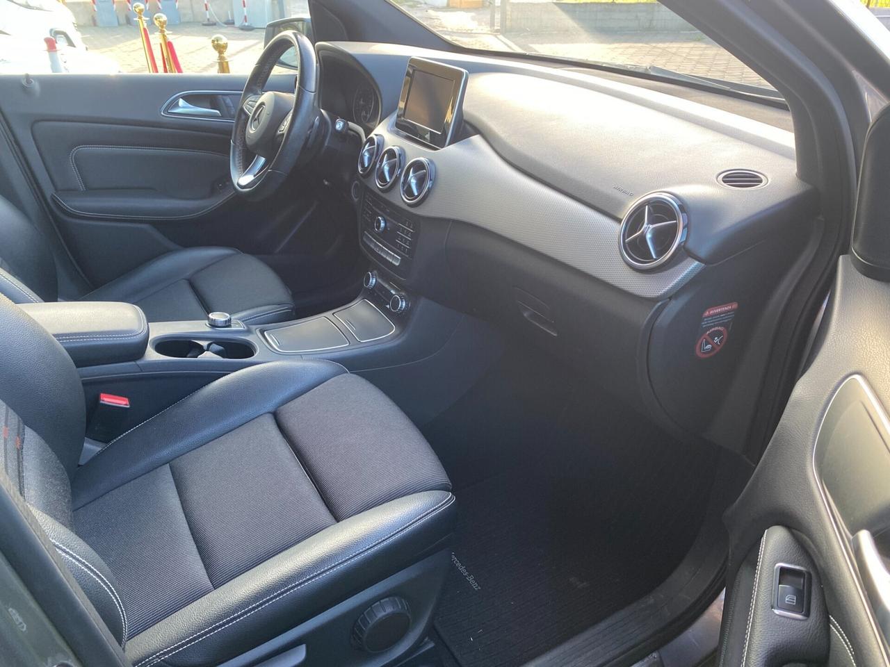 MERCEDES - Classe B - B 180 d Automatic Premium -