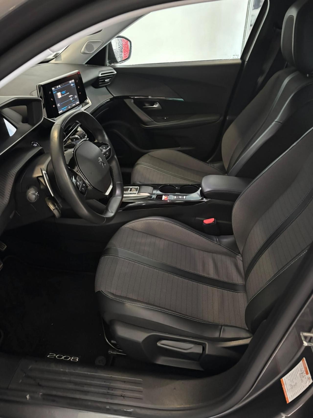 Peugeot 2008 BlueHDi 110 S&S Allure Pack