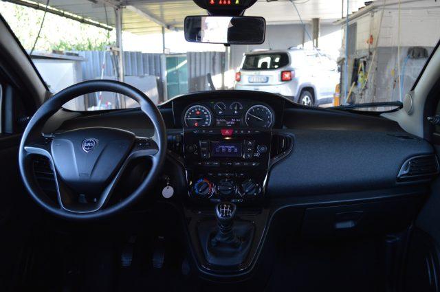 LANCIA Ypsilon 1.0 FireFly 5 porte S&S Hybrid Silver