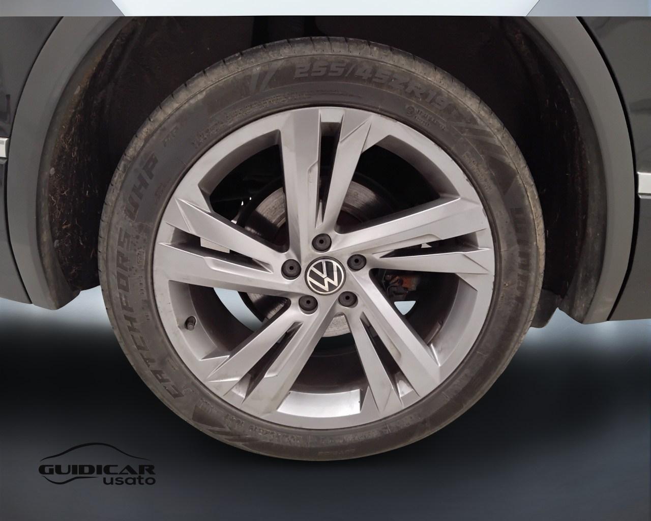 VOLKSWAGEN Tiguan II 2021 - Tiguan 2.0 tdi R-Line 150cv dsg