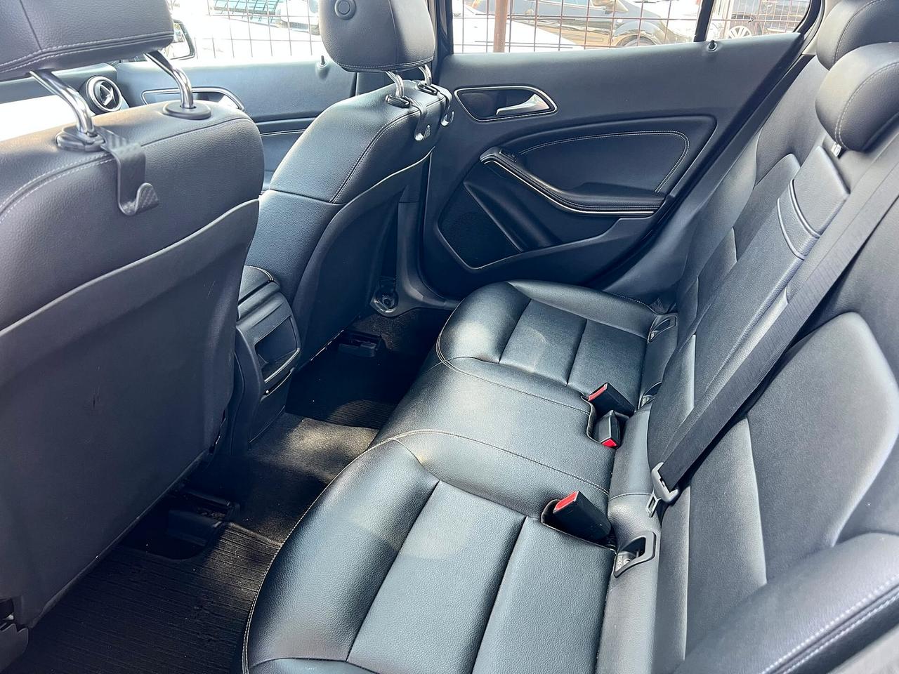 MERCEDES-BENZ GLA 180 d Automatic Premium - 2016