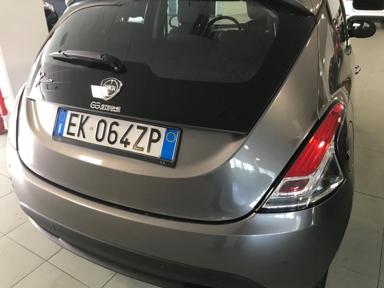 Lancia Ypsilon 1.2 69 CV 5 porte S&S Platinum