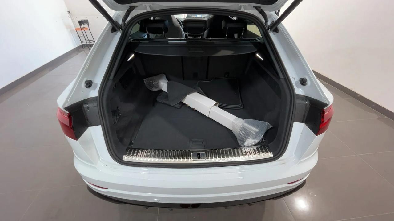 Audi Q8 3.0 tdi mhev S line quattro286cv auto