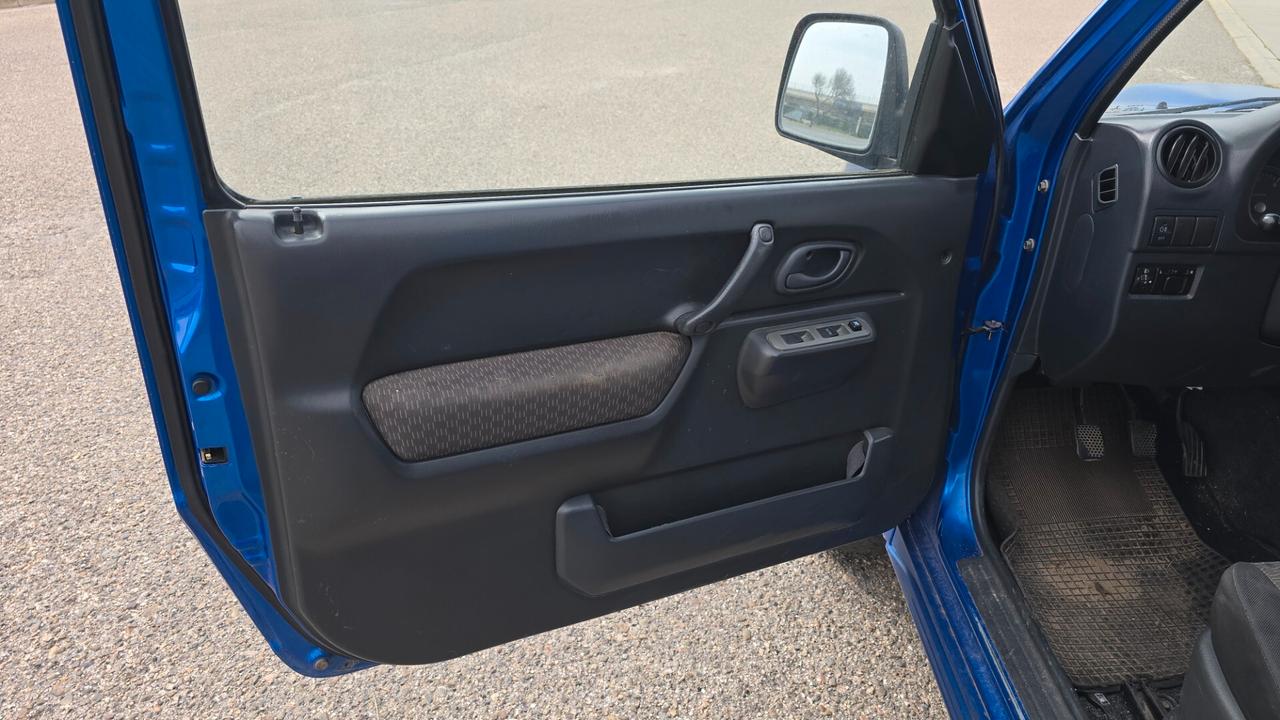Suzuki Jimny 1.5 DDiS cat 4WD