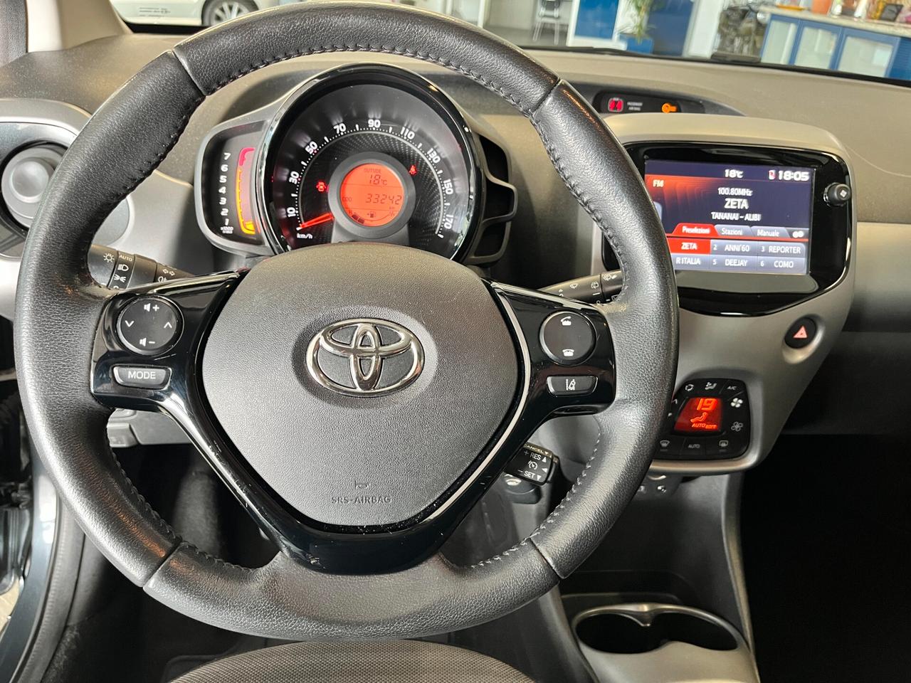 Toyota Aygo Connect 1.0 VVT-i 72 CV 5 porte x-clusiv