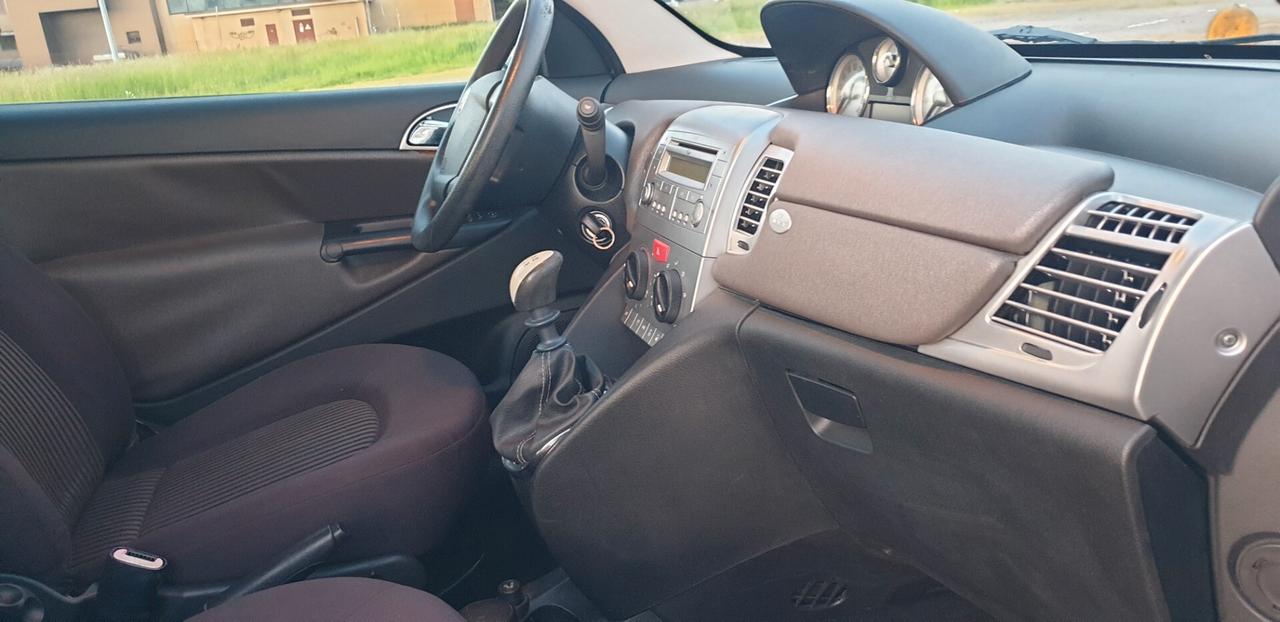 LANCIA YPSILON 1.4 16V ORO