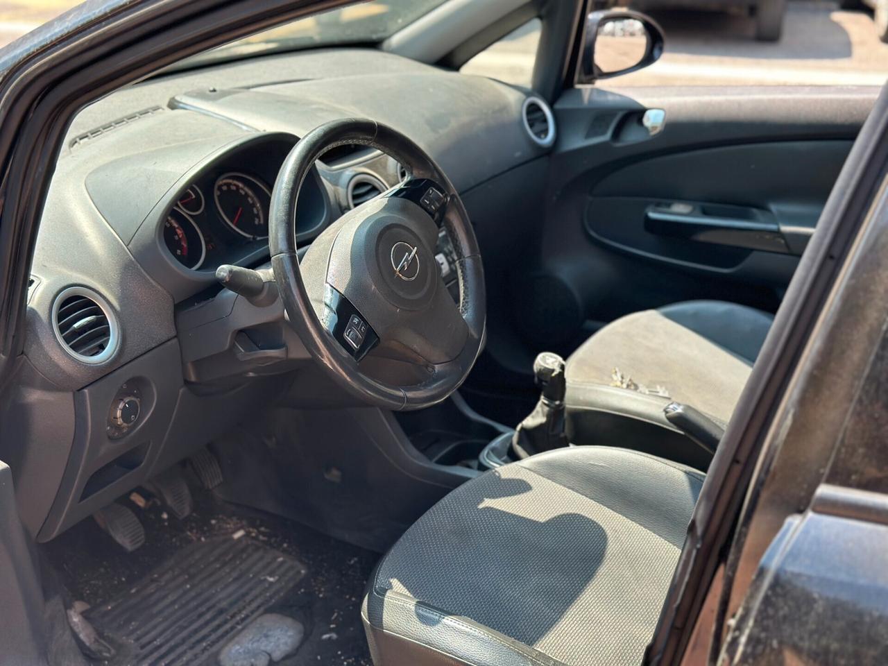 Opel Corsa 1.2 5 porte Cosmo