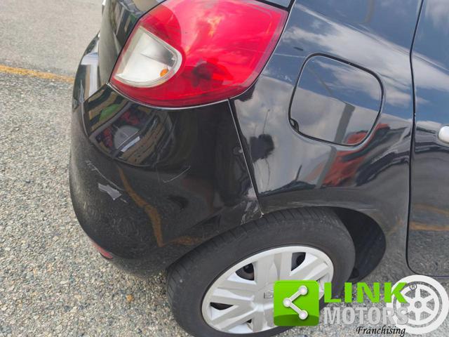 RENAULT Clio 1.2 16V 5 porte Luxe