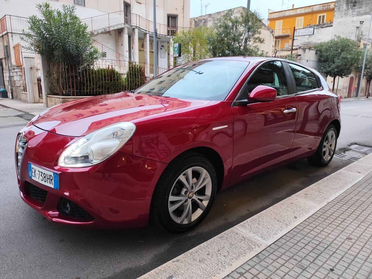 Alfa Romeo Giulietta 1.6 JTDm-2 105 CV Distinctive