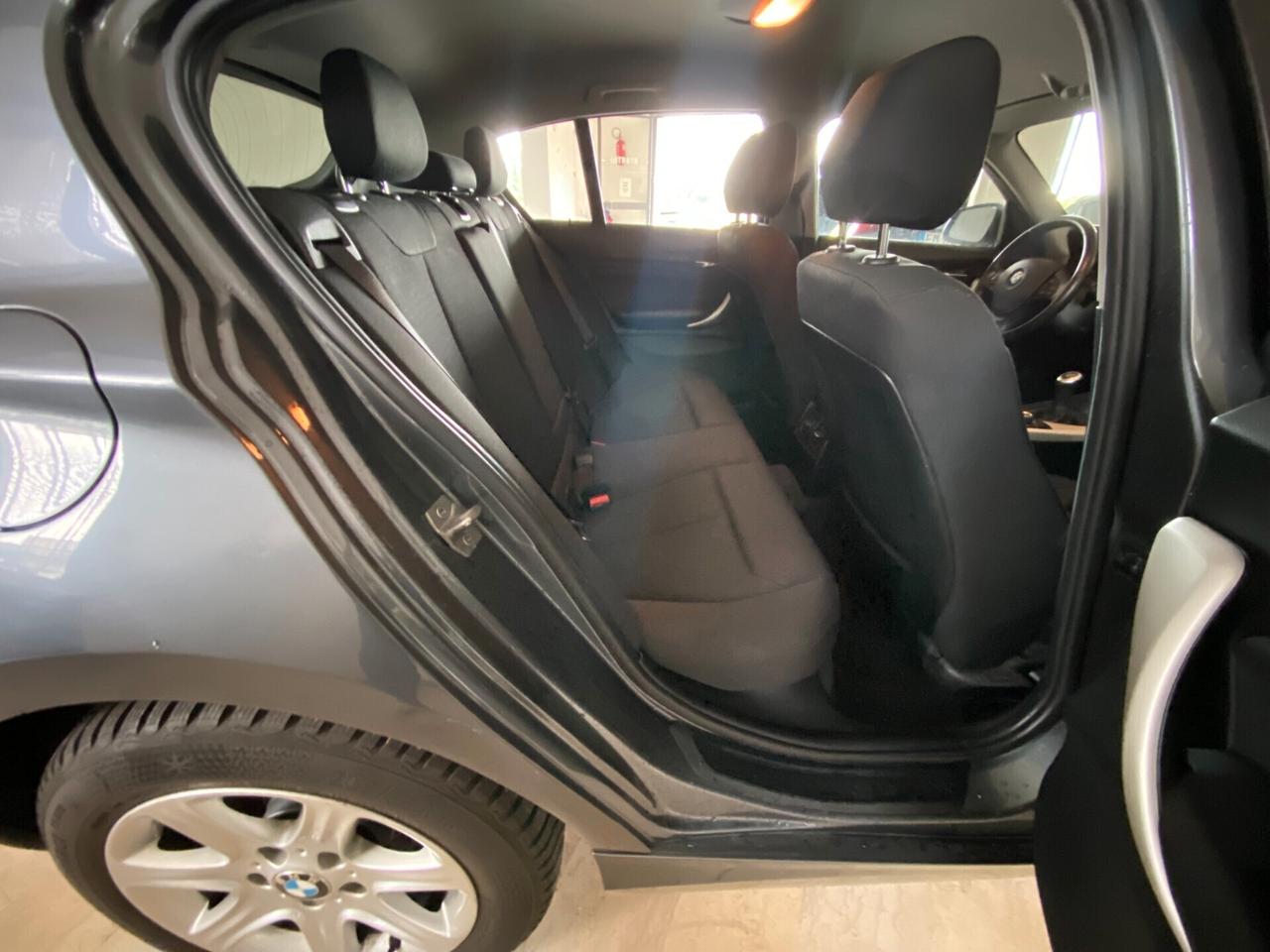 Bmw 114 114d 5p. Unique