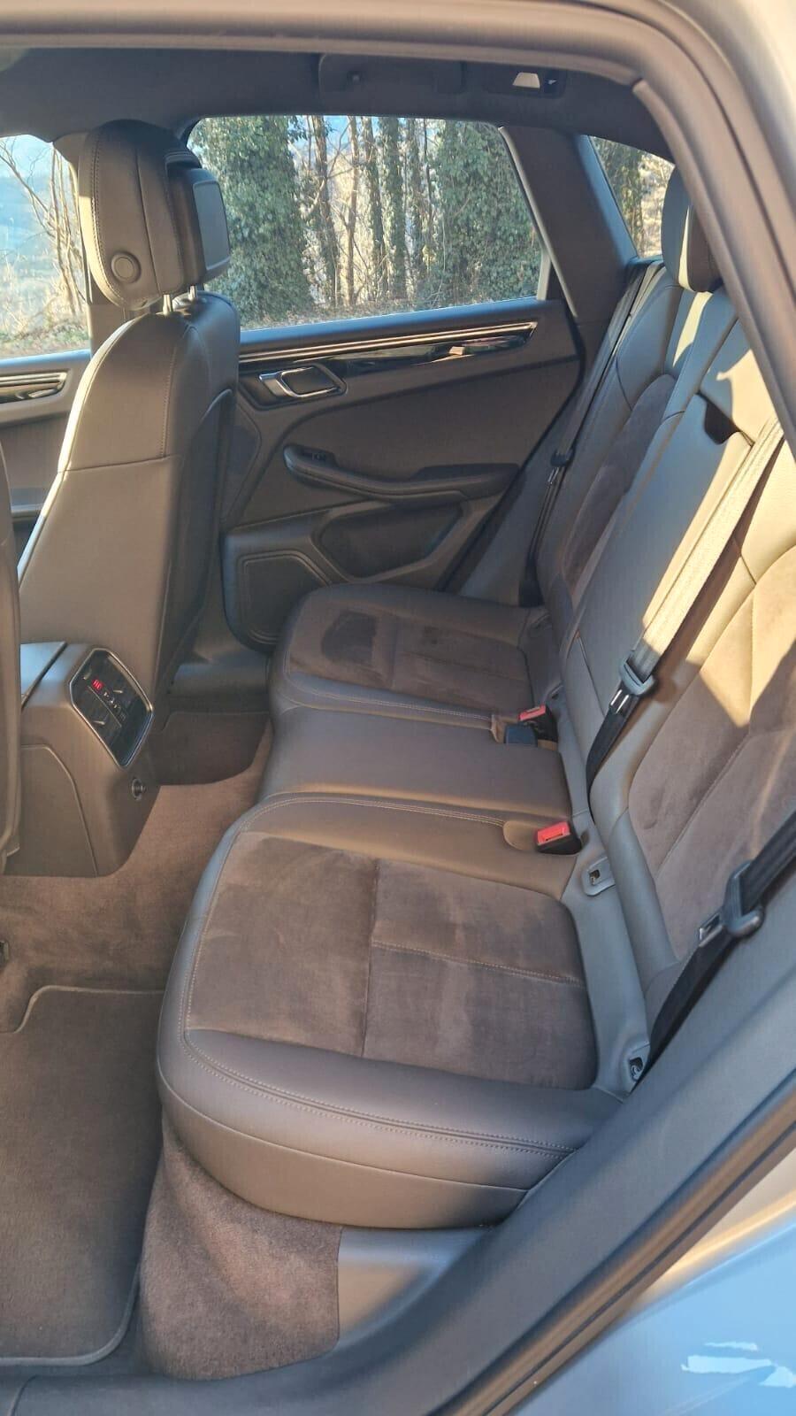 Porsche Macan S-TDI 4X4 EURO 6 2015 185000 KM COMPLETAMENTE TAGLIANDATA IN OTTIME CONDIZIONI