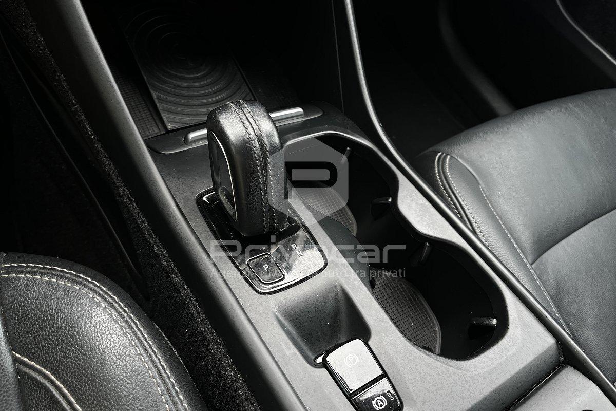 VOLVO XC40 D4 AWD Geartronic Momentum