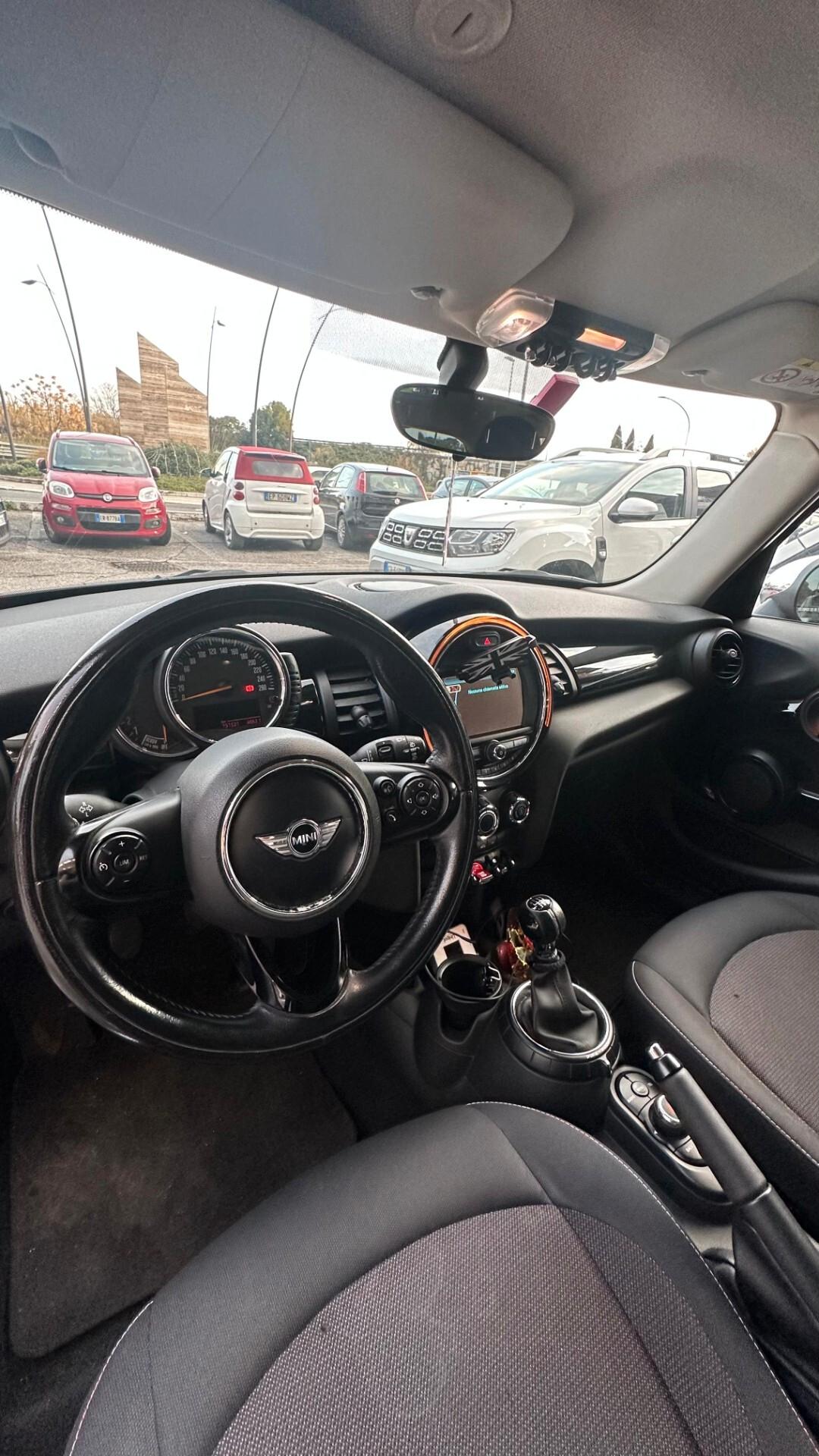 Mini 1.5 Cooper D 5 porte