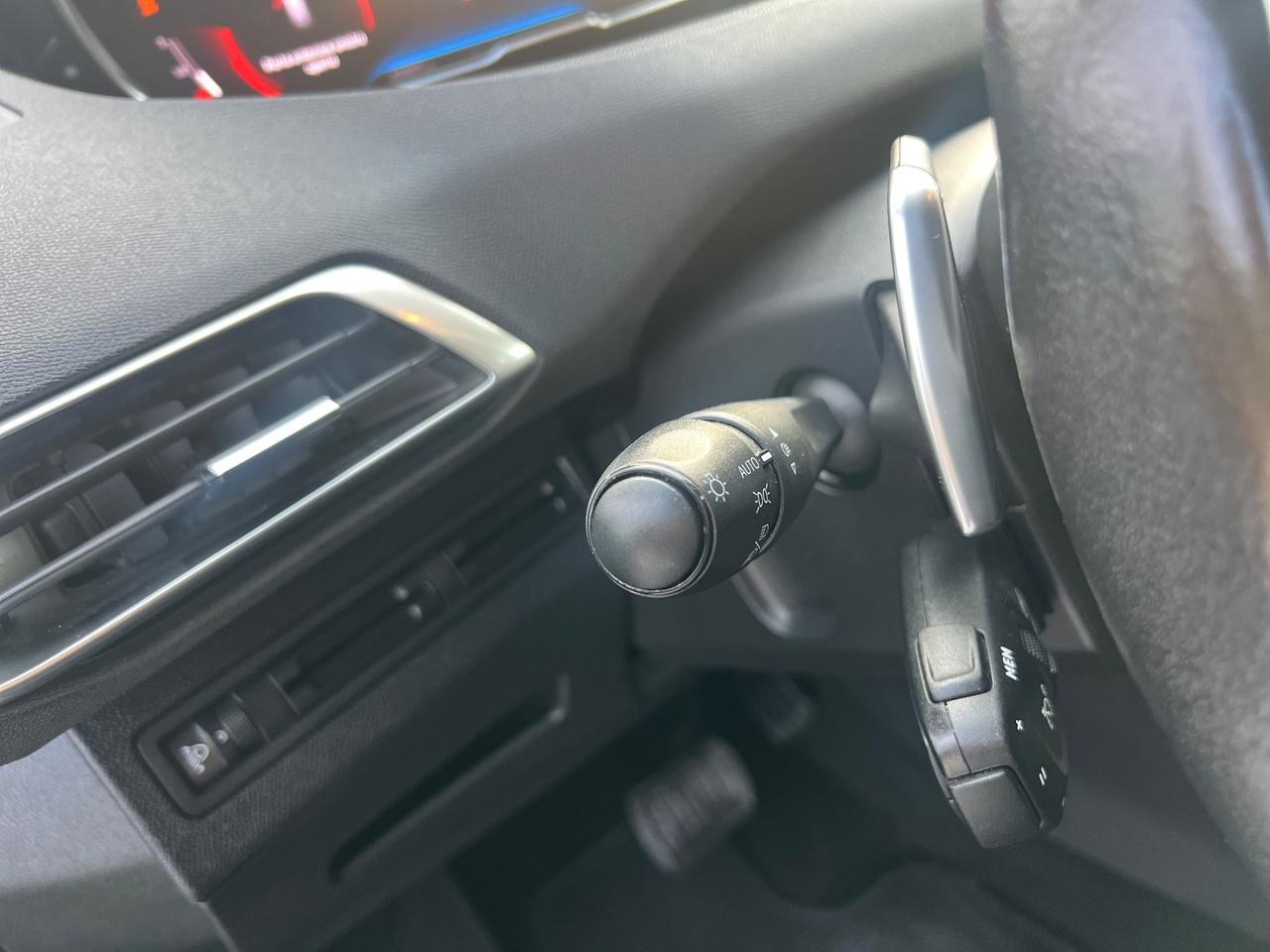 Peugeot 3008 BlueHDi 130 S&S Allure