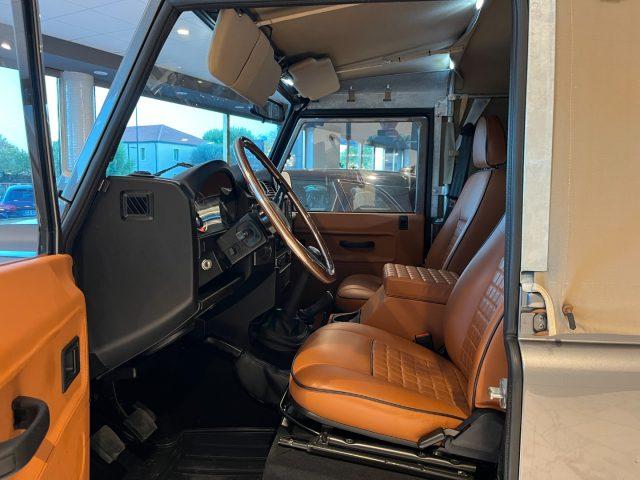 LAND ROVER Defender 90 2.4 TD4 SOFT TOP 122CV RESTOMOD