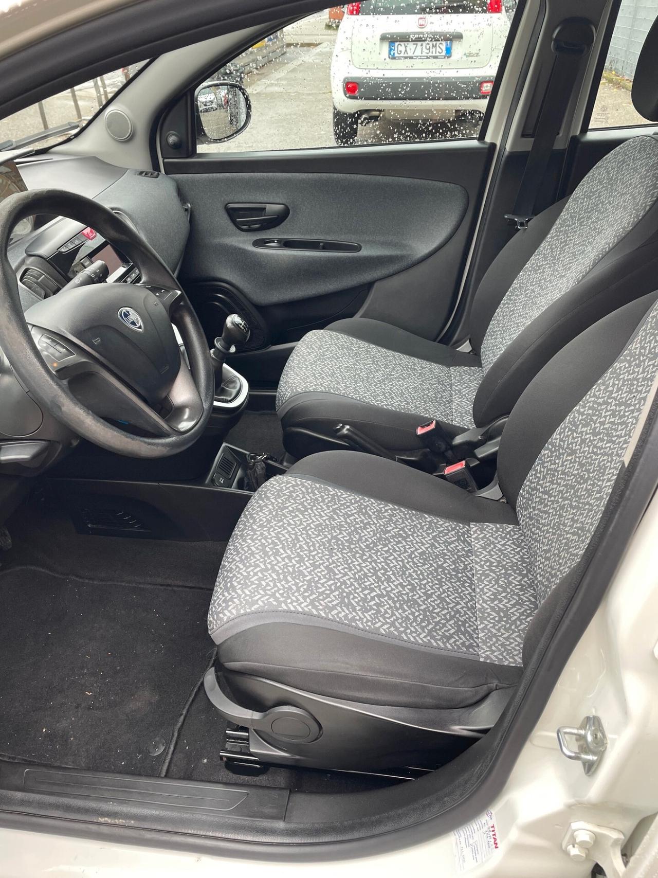 Lancia Ypsilon 1.2 69 CV 5 porte GPL Ecochic Elefantino Blu